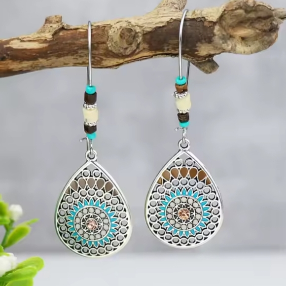 Earrings Women's Ethnic Hollow Dangle New f37 - Picture 1 of 1